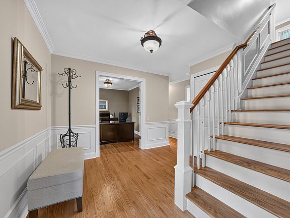 5th image of 864 Great Oaks Blvd