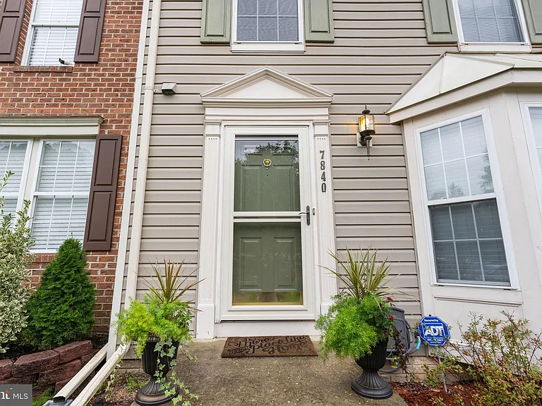 7840 Foxfarm Ln — Photo 33