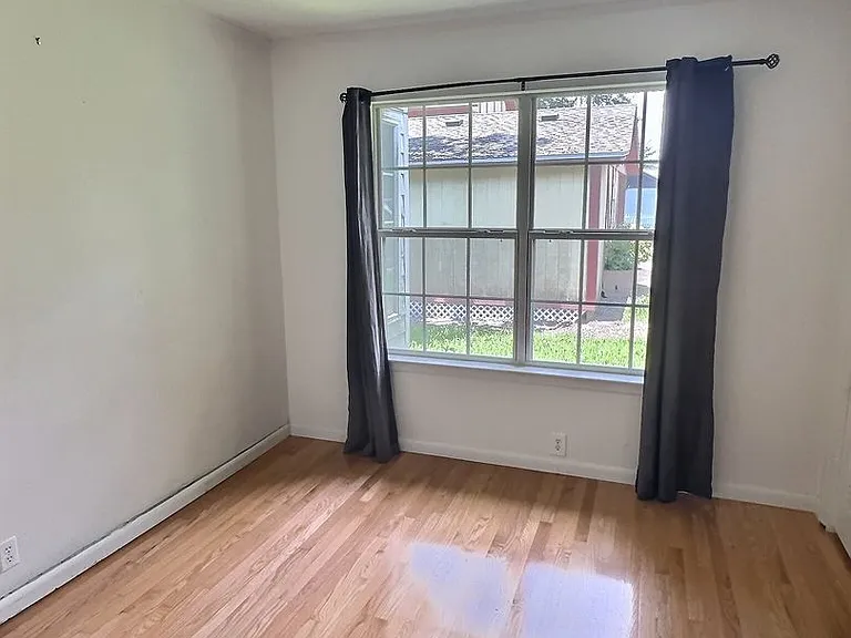 6509 Shore Dr — Photo 16