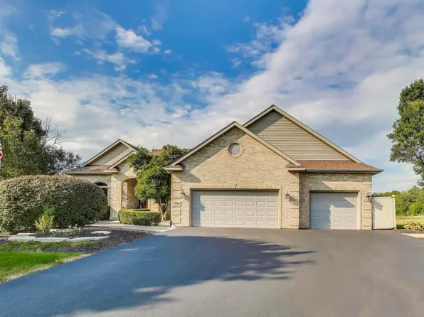 3406 Forest Ridge Dr, Spring Grove, IL 60081