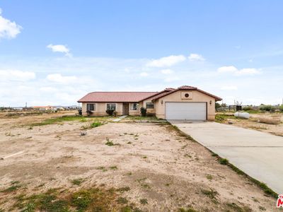 13377 Paramount Rd, Phelan, CA, 92371