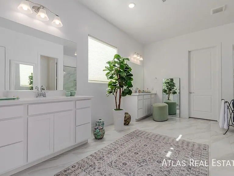 15149 S 186th Ln — Photo 40