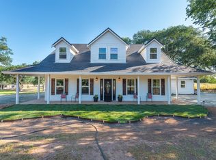 696 Covey Ln, Valley Springs, CA 95252