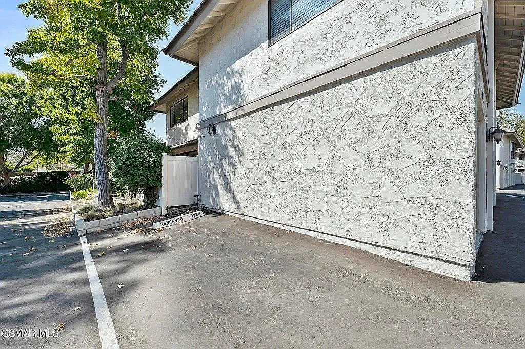 1236 Landsburn Cir — Photo 4