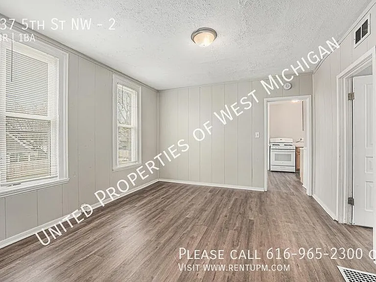 737 5th St NW #2 — Photo 6
