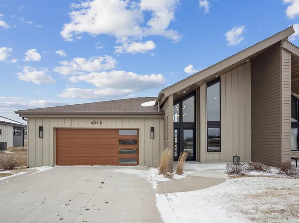 4016 Keagles Xing, Cedar Falls, IA 50613