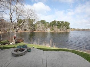 31 Fallons Point, Hanson, MA 02341