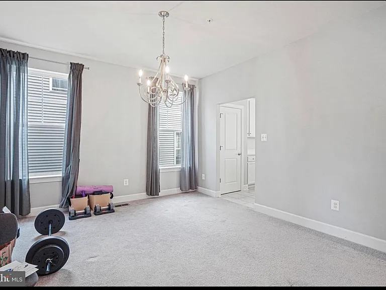 3813 Gentle Breeze Dr — Photo 3