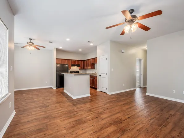4141 Wellborn Rd #825, Bryan, TX 77801