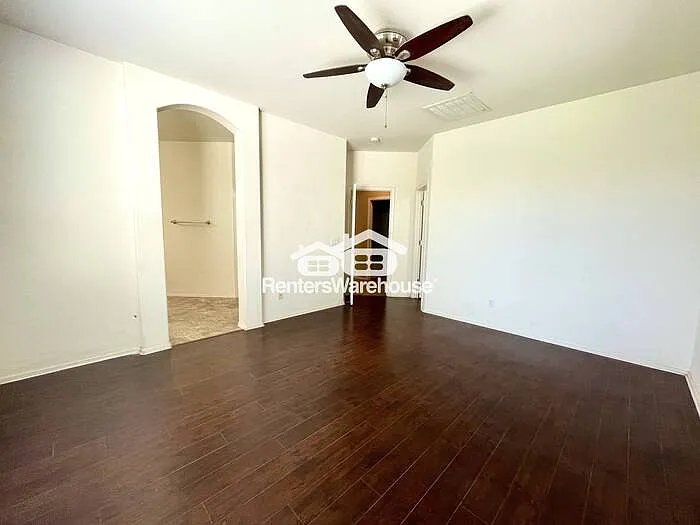 532 E Trellis Rd — Photo 7