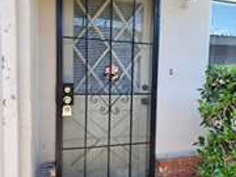 1914 Celeste Ct — Photo 2