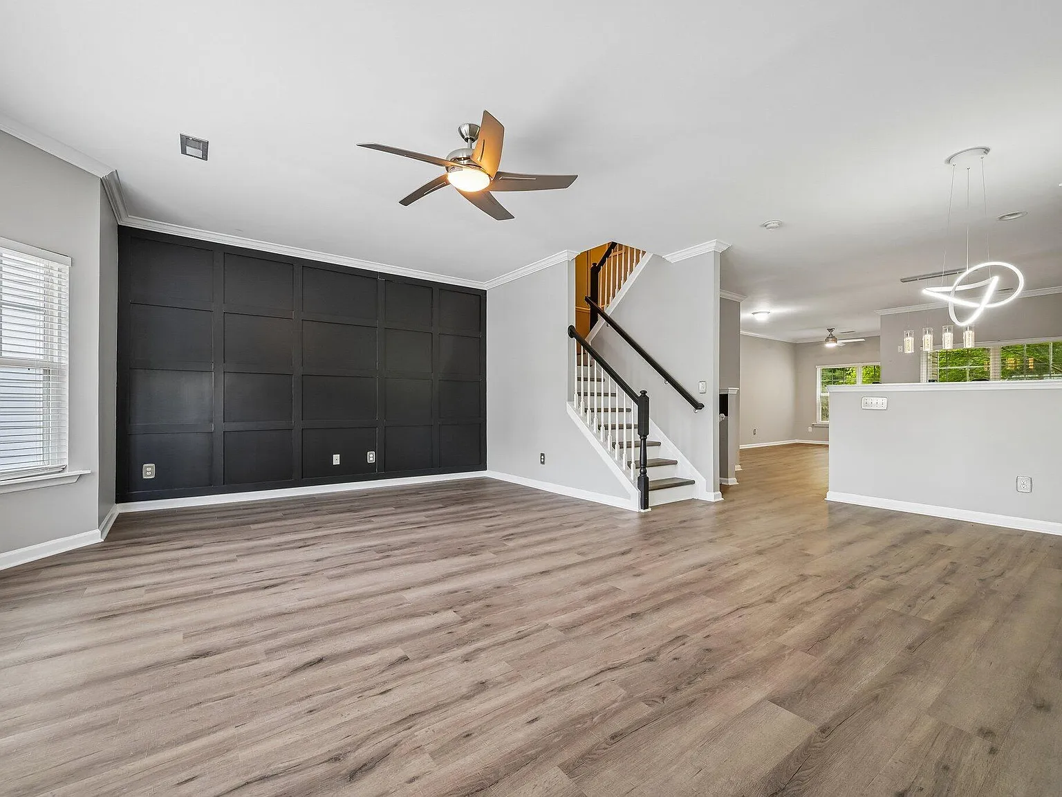 3 bed, 3.5 bath, 2464 sqft, $2,095 — Photo 3