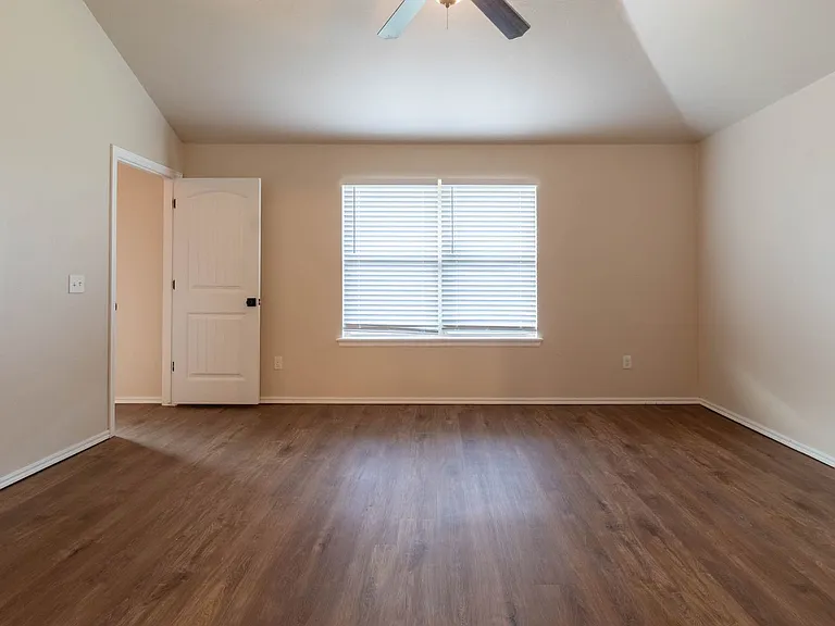 12509 Heritage Oaks Dr — Photo 16