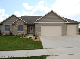 2320 Teakwood Ln SW, Rochester, MN 55902