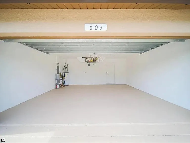 604 Thomas Sherwin Ave S — Photo 22