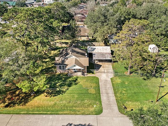 2nd image of 202 Sunnyview Ave