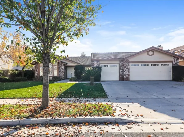 620 Walnut Cir, Corona, CA 92881