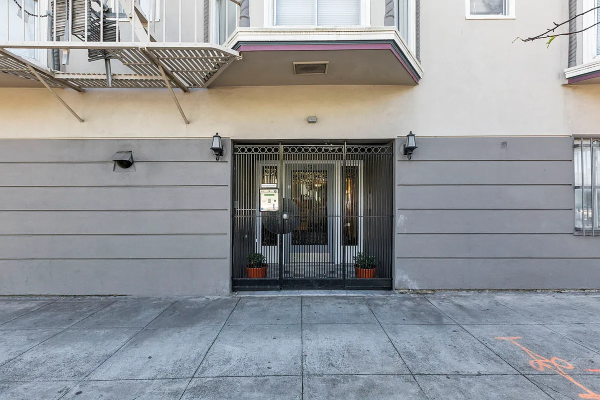 Building Photo - 1795 O'Farrell