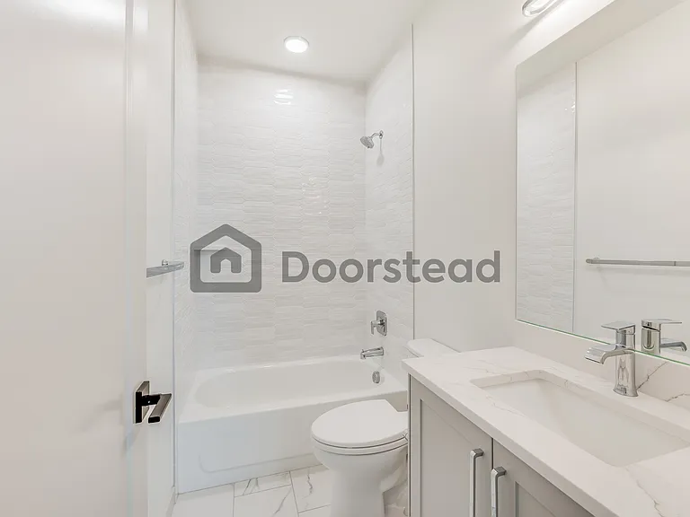 722 N 36th St — Photo 13