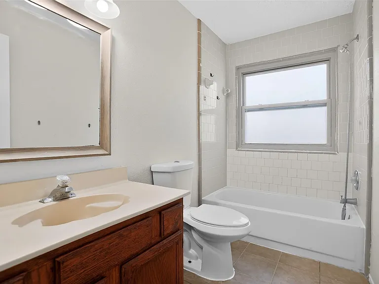 1211 Berrystone Trl — Photo 10