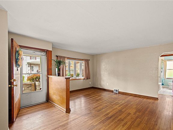 5th image of 510 Chartiers Ave