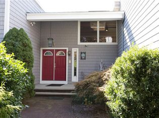 24 Nichol Ave, Warwick, RI 02886