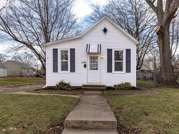 1008 Charlotte St, Pekin, IL 61554