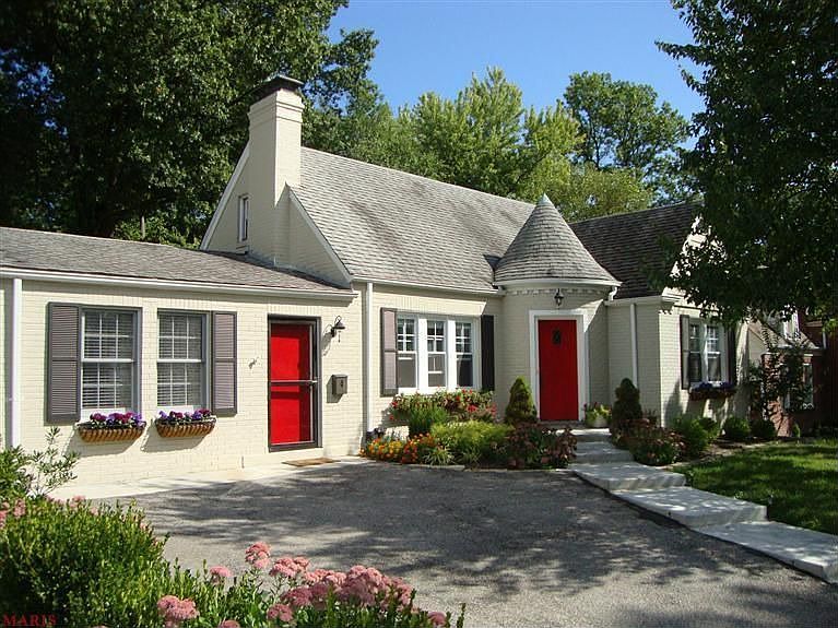 1st image of 4 Waverton Dr