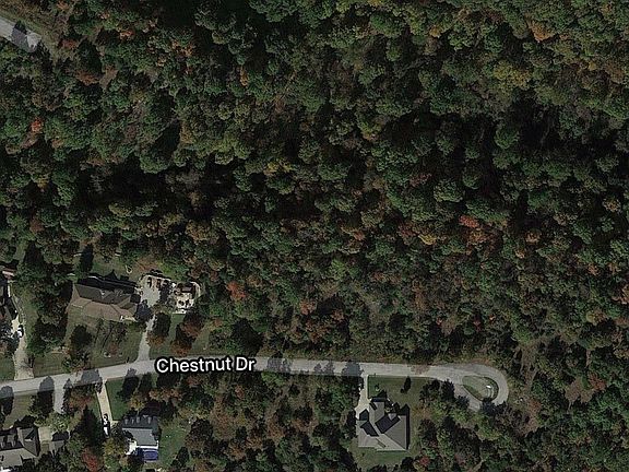 3rd image of 5095 E Chestnut Dr