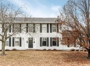 3001 Adirondack Dr NE, Cedar Rapids, IA 52402