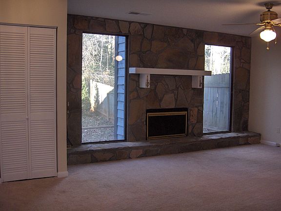 3rd image of 287 Toweridge Dr
