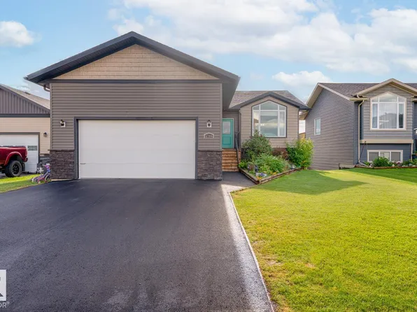 5706 Meadow Way, Cold Lake, AB T9M 0E7