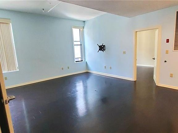 4th image of 79 Washington St Unit 208