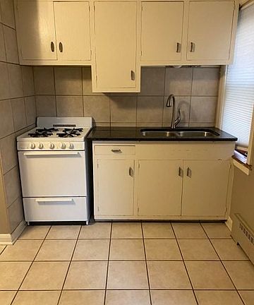 3rd image of 6757 N Olmsted Ave APT Gs