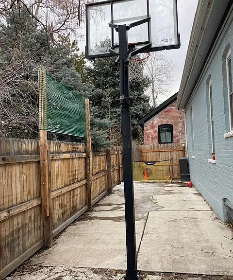 2239 N Clarkson St — Photo 13