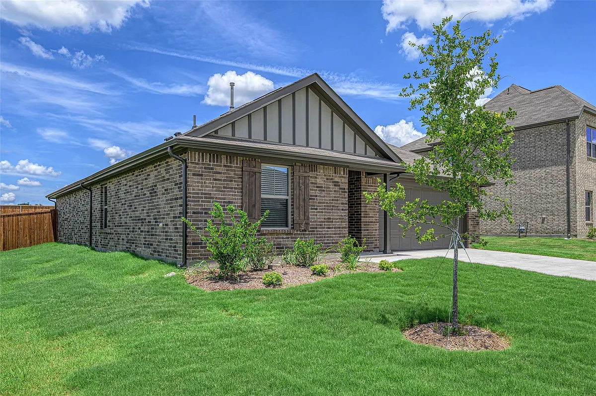 Building Photo - 610 Ridgewood Dr