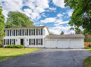 324 Southridge Dr, Rochester, NY 14626