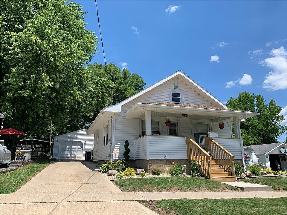 1st image of 819 E Oak St
