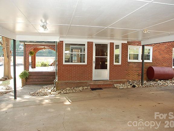 5th image of 2124 W Main St #C