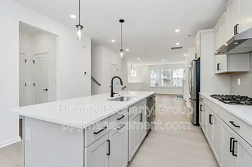 542 Annie Lowery Way Photo 1