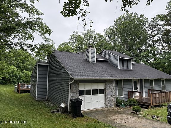 3rd image of 459 Dogwood Ln