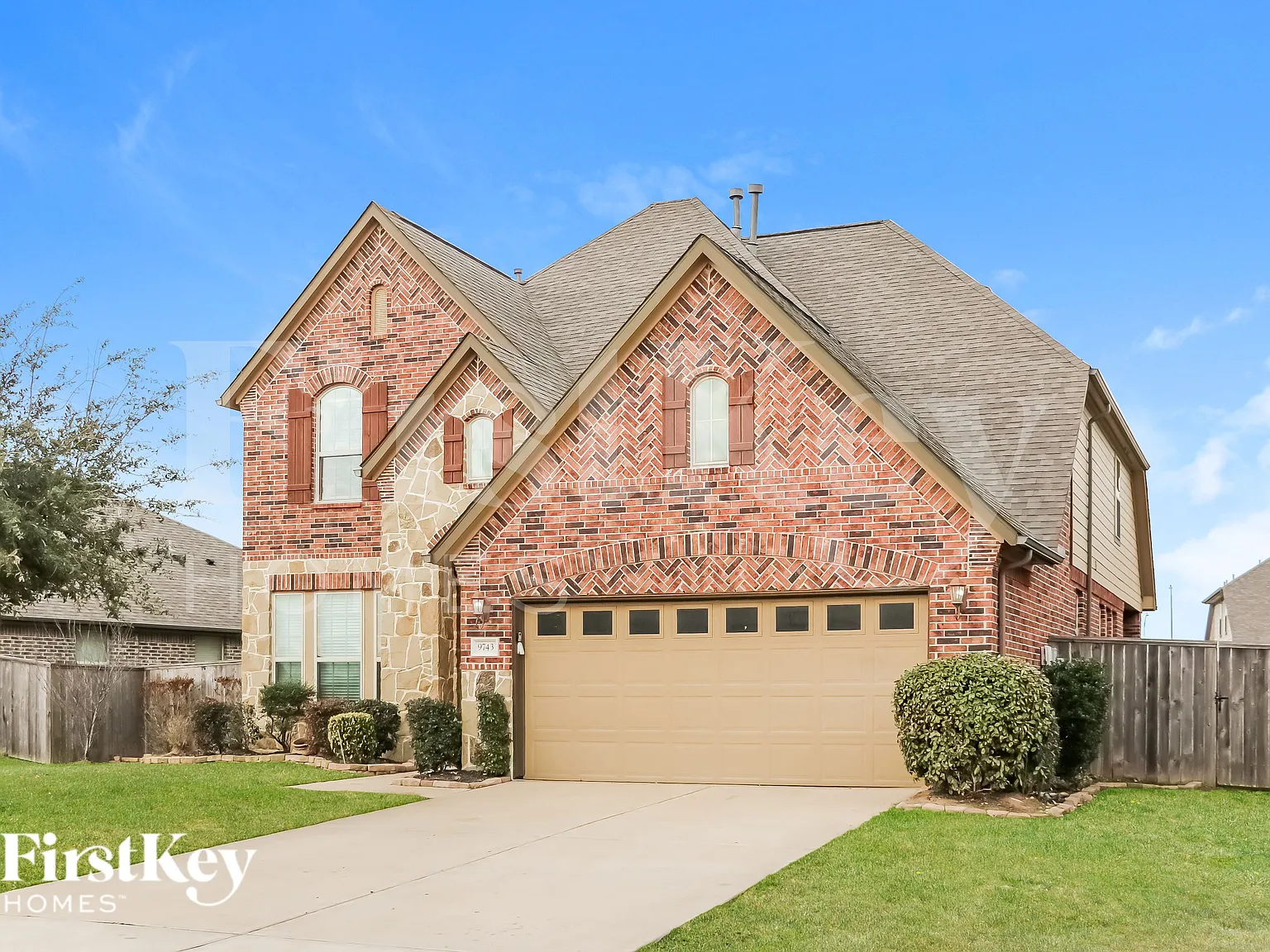 4 bed, 3.5 bath, 2699 sqft, $2,585 — Photo 2