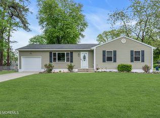 32 Bowline St, Beachwood, NJ 08722
