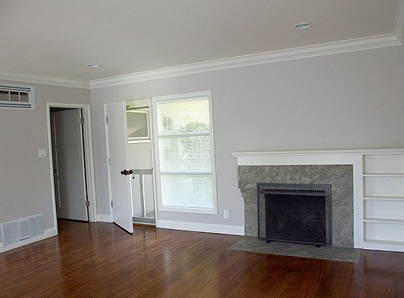 2nd image of 5553 Matilija Ave