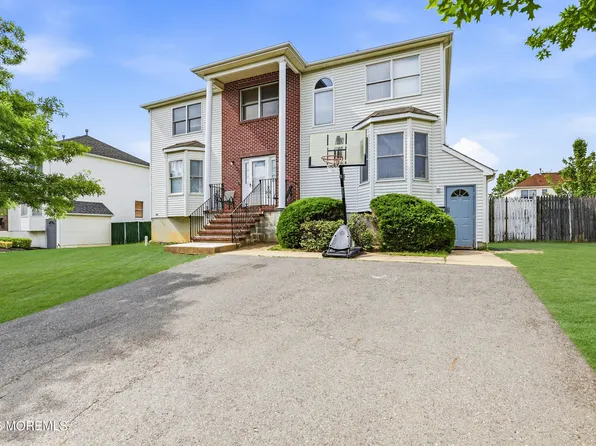 13 Independence Court, Lakewood, NJ 08701