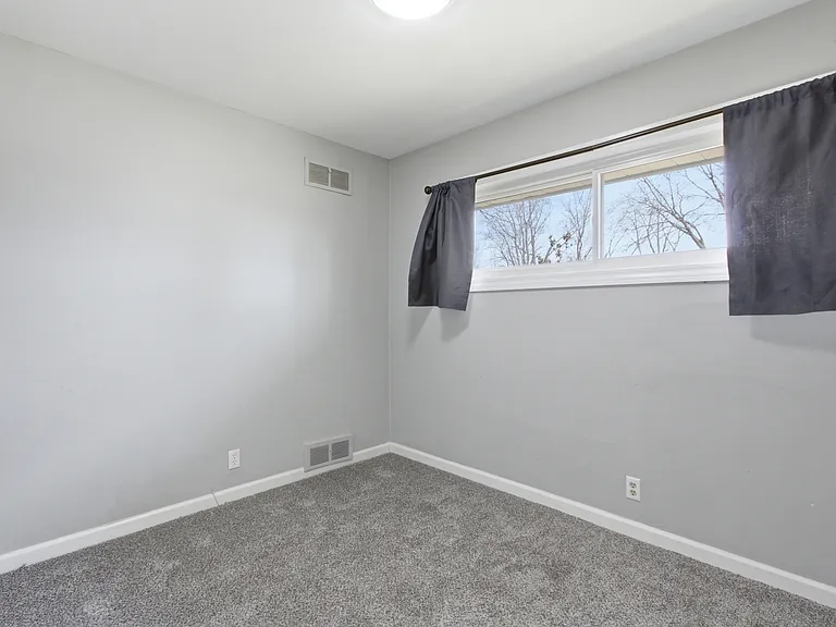 125 Sheffield Dr — Photo 13