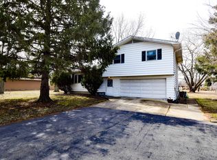 16132 S Weber Rd, Lockport, IL 60441