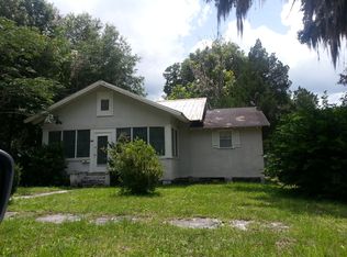 406 Oak St, Crescent City, FL 32112