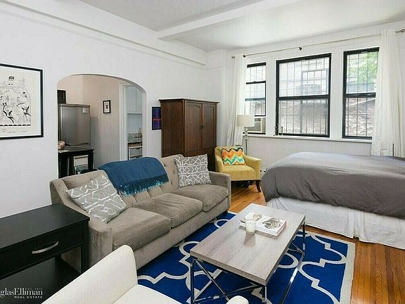 3rd image of 339 E 58th St APT 1F