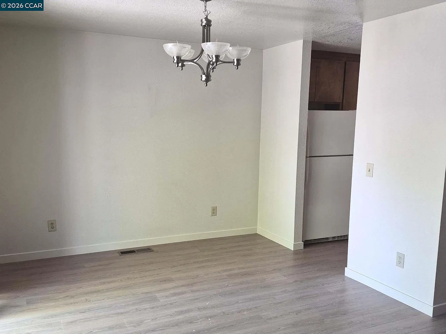 2 bed, 1228 sqft, $2,825 — Photo 4